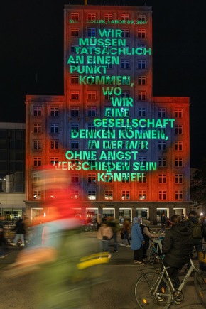 Leipzig erinnert an den 35. Jahrestag der Friedlichen Revolution: Lichtfest Leipzig 2024 – Beeindruckend und berührend