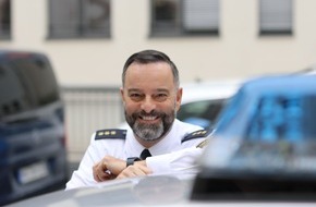 Polizeipräsidium Mannheim: POL-MA: Mannheim: Christian Zacherle neuer Revierleiter beim Polizeirevier Mannheim-Neckarstadt - Vorgänger Michael Müller in den Ruhestand verabschiedet.
