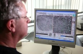 Polizei Rhein-Erft-Kreis: POL-REK: Für etwa 1.000.000 Euro Kupferlackdraht gestohlen - Brühl