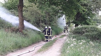 FW-Stolberg: Stolberg/Eschweiler - Gemeinschaftsübung der Löschgruppe Werth der Feuerwehr Stolberg und des Löschzuges 42 der Feuerwehr Eschweiler