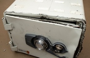 Polizei Mettmann: POL-ME: Riegel vor! - Keine Chance für Einbrecherinnen - Untersuchungshaft angeordnet - Tatorte und Geschädigte weiter gesucht - Ermittlungen dauern an - Düsseldorf - 2411047