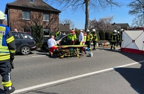 Freiwillige Feuerwehr Bedburg-Hau: FW-KLE: Verkehrsunfall mit Verletzten