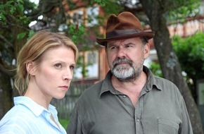 ZDF: ZDF-"Fernsehfilm der Woche" "Ein Geheimnis im Dorf - Schwester und Bruder" mit Franziska Weisz (FOTO)