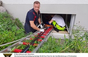 Feuerwehr München: FW-M: Die Feuerwehr zur Tragehilfe (Riem)