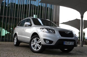 Hyundai Motor Deutschland GmbH: Europapremiere auf der IAA 2009 / Erfolgs-SUV Hyundai Santa Fe erhält Facelift