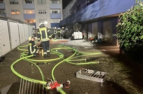 Feuerwehr Mülheim an der Ruhr: FW-MH: Unruhiger Freitagabend - mehrere Paralleleinsätze im Stadtgebiet