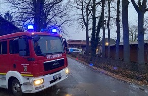 Feuerwehr Flotwedel: FW Flotwedel: Gasleitung bei Tiefbauarbeiten beschädigt