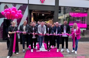 Deutsche Telekom AG: Mit KI, WM und Erlebniswelt: Telekom er&ouml;ffnet neuen Anziehungspunkt in der Dortmunder Innenstadt