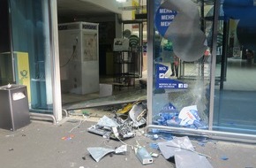 Polizei Mettmann: POL-ME: Zwei Geldausgabeautomaten in einer Nacht - Ratingen - 2007013