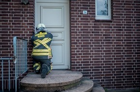 Freiwillige Feuerwehr Hünxe: FW Hünxe: Person in verschlossener Wohnung