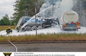 Feuerwehr München: FW-M: Brand von zwei Lastwagen (Moosach)