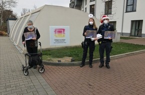 Polizeipräsidium Mainz: POL-PPMZ: Polizei Mainz spendet Adventskalender an Senioren