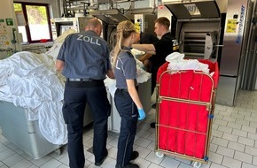 Hauptzollamt Erfurt: HZA-EF: Bundesweiter Aktionstag Schichtwechsel / Zoll und Lebenshilfewerk Ilmenau/Rudolstadt e.V. tauschen den Arbeitsplatz