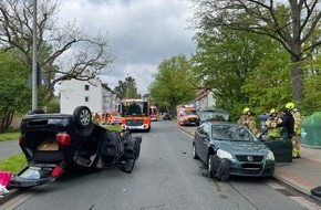 Feuerwehr Hannover: FW Hannover: Drei Verletzte bei Verkehrsunfall