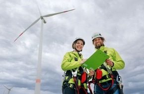 Green Planet Energy eG: Studie: Rückschritt bei Erneuerbaren-Ausbau kostet deutsche Wirtschaft Milliarden