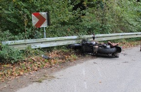 Polizei Rheinisch-Bergischer Kreis: POL-RBK: Rösrath - Motorradfahrer bei Alleinunfall schwer verletzt