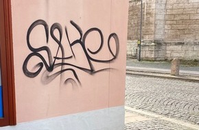 Landespolizeiinspektion Nordhausen: LPI-NDH: Die Polizei bitte um Ihre Mithilfe. Graffiti-Schmierereien in der historischen Innenstadt von Bad Langensalza.