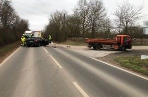 Polizeidirektion Worms: POL-PDWO: Verkehrsunfall zwischen LKW und PKW - 48-jähriger PKW-Fahrer erleidet Armbruch