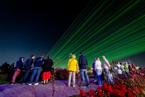 Landesgartenschau Neuss im Laserlicht: HerbstLichter starten mit großem Besucherandrang