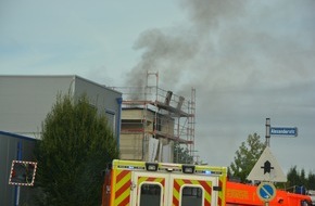 Feuerwehr Mülheim an der Ruhr: FW-MH: Feuer in einem mehrgeschossigen Rohbau