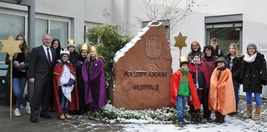 Polizeipräsidium Westpfalz: POL-PPWP: Sternsinger bringen Segen für die Polizei in der Westpfalz