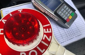 Kreispolizeibehörde Rhein-Kreis Neuss: POL-NE: Bilanz einer Verkehrskontrolle - Kaarster ohne Fahrerlaubnis unterwegs