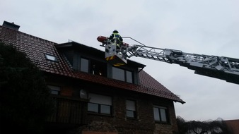 Freiwillige Feuerwehr Lügde: FW Lügde: Unterstützung Rettungsdienst