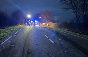 Freiwillige Feuerwehr der Stadt Goch: FF Goch: KORREKTUR: Autofahrer verstirbt nach schwerem Verkehrsunfall