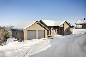 PRESSEINFO: Designboden Modular ONE hält auch im norwegischen Winter stand