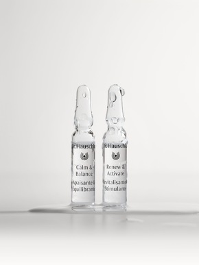 Neustart f&uuml;r die Haut: Die Dr. Hauschka Ampullenkuren unterst&uuml;tzen die n&auml;chtliche Regeneration der Haut und pr&auml;sentieren sich mit neuem Design, optimierter Anwendung und reduzierter Verpackung.