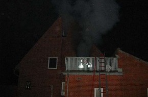 Polizeiinspektion Nienburg / Schaumburg: POL-NI: Brand im Obergeschoss eines Einfamilienhauses - Bild im Download -