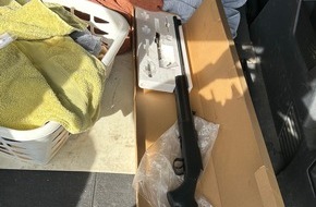 Hauptzollamt Schweinfurt: HZA-SW: Zwischen Handt&uuml;chern und Gep&auml;ck: Zoll findet Gewehr auf der A3