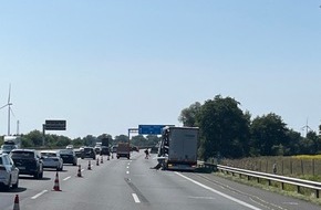 Polizeiinspektion Rotenburg: POL-ROW: ++ A1: Mann wird von Lkw erfasst und verstirbt noch an der Unfallstelle ++