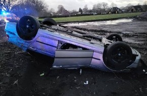 Polizeiinspektion Stade: POL-STD: Autofahrer landet in Stade bei Unfall auf dem Dach