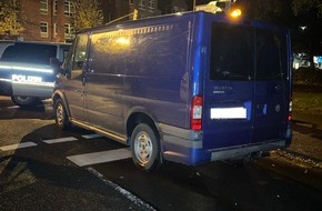 Polizeidirektion Bad Segeberg: POL-SE: Bönningstedt - Alkoholisiert am Steuer: Polizei weckt Fahrer an Ampel