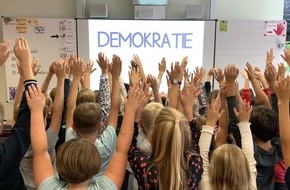VoteBase GmbH: Zum Internationalen Tag der Demokratie am 15. September: Grundschüler lernen bundesweit Demokratie mit der Wahl-App von VoteBase
