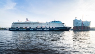 TUI Cruises GmbH: Mein Schiff 4 ist Schiff des Jahres 2016 / Berlitz Cruising & Cruise Ships Guide zeichnet TUI Cruises aus