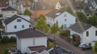 WIR WohnImmobilienRente GmbH: Immobilienrente: Teilverkauf oder Umkehrhypothek?