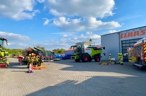 Freiwillige Feuerwehr Alpen: FW Alpen: Einheit Alpen trainiert bei einem Landmaschinenhändler