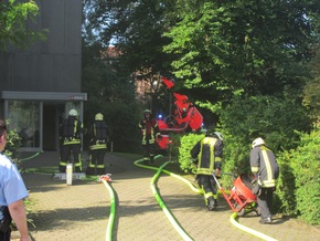 FW-MH: Ausgedehnter Wohnungsbrand - Keine Verletzten