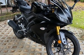 Polizeipr&auml;sidium Rostock: POL-HRO: Diebstahl eines Motorrades in Rostock - Polizei bittet um Hinweise