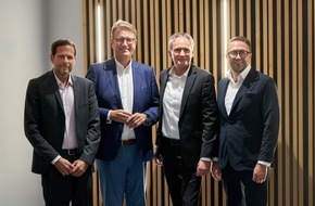 die Bayerische: die Bayerische und die BarmeniaGothaer schließen exklusive Vertriebspartnerschaft unter dem Dach der compexx Finanz AG