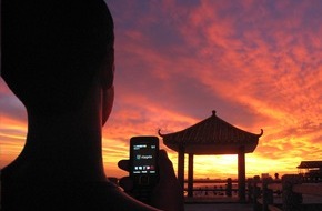 sipgate GmbH: VoIP im Urlaub: Einsatz VoIP-fähiger Handys verdreifacht sich (mit Bild)