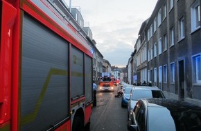Feuerwehr Mülheim an der Ruhr: FW-MH: Brand im Treppenhaus am Muhrenkamp