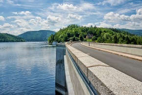 PM der TTG 28-2025 Saalfelder Feengrotten und Hohenwarte Stausee Weg bleiben Markenbotschafter Thüringens