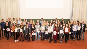 Universität Bremen: Leistung und soziales Engagement: Deutschlandstipendien verliehen