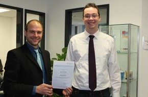 I.K. Hofmann GmbH: Pilotprojekt zur Weiterbildung und Zertifizierung von Zeitarbeitsmitarbeitern / Bis 2013 will Hofmann Personal gemeinsam mit dem TÜV-Rheinland rund 1000 Zeitarbeiter zertifizieren (mit Bild)