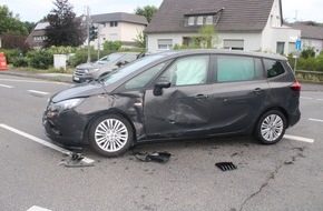 Polizei Rheinisch-Bergischer Kreis: POL-RBK: Rösrath - Unfall mit drei Verletzten nach Ampelausfall