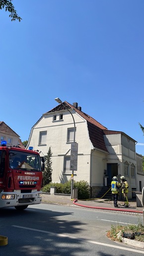 Freiwillige Feuerwehr Lage: FW Lage: Feuer MiG / Wohnungsbrand mit Person im Gebäude - 19.7.2022 - 13:49 Uhr