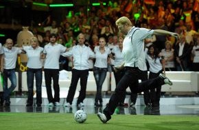 SAT.1: "Wir kicken die Österreicher weg" - Boris Becker über "Deutschland gegen Österreich" am Mittwoch live in SAT.1 (mit Bild)